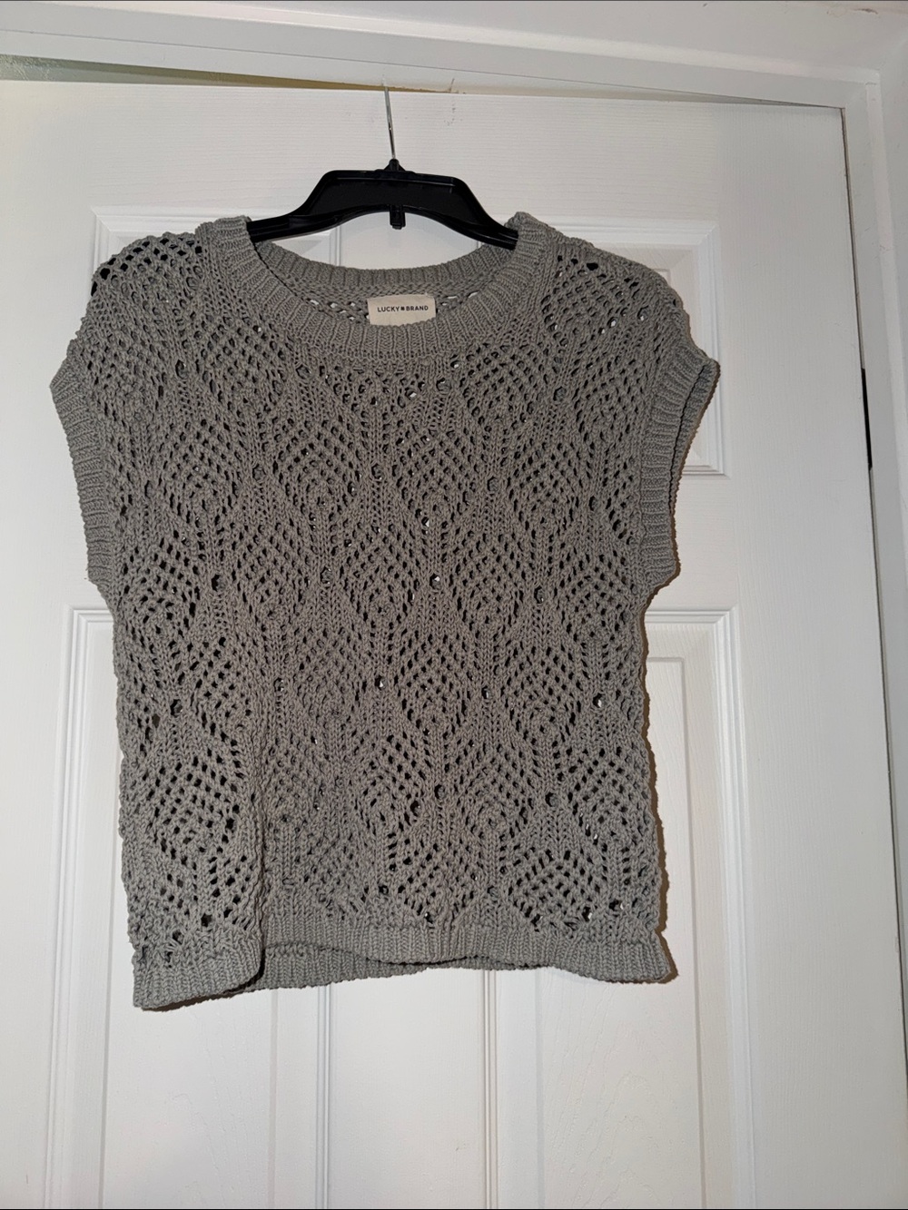 Lucky Brand Gray Crochet Knit Cap Sleeve Top